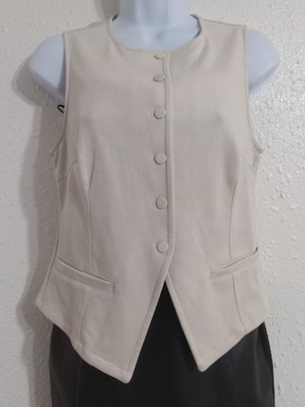 Love Tree - Cream Sleeveless Button Front Vest